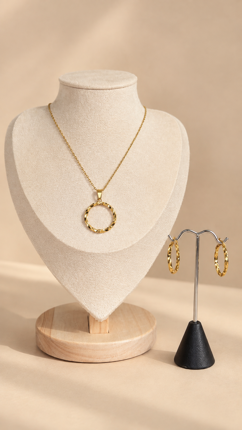 Aveline Set: Necklace + Hoop Earrings