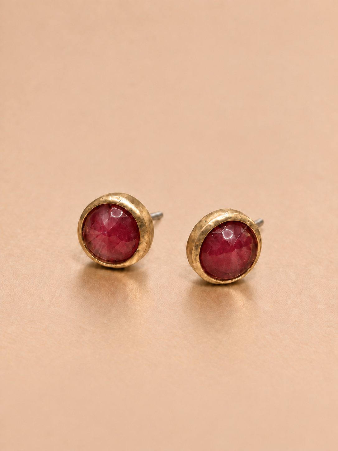 Merlot Studs